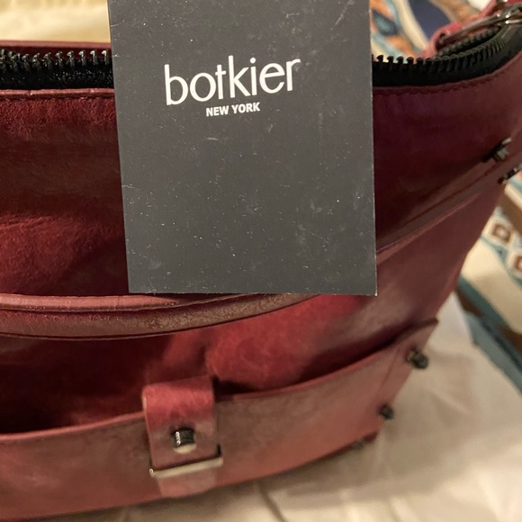 Wine colored leather purse - Picture 2 of 5